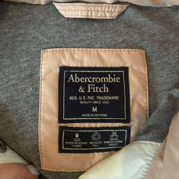 A&F Excellent condition puffer - Picture 2 of 4